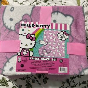 Hello Kitty 3 Piece Travel Set
